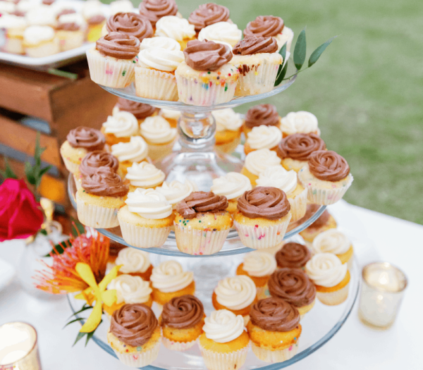 3 Tier Pastry Stand - Image 2